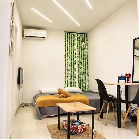 Budget Young Centre Garden Apartamento